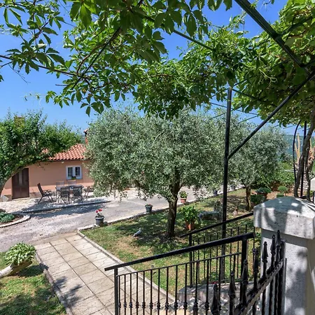 Hébergement de vacances Family Friendly House With A Parking Space Sveti Martin, Istria - Sredisnja Istra - 7849 Ruzici (Sveta Nedelja)